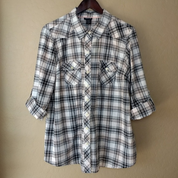 torrid Tops - Torrid Plaid Button Down Camp Shirt
